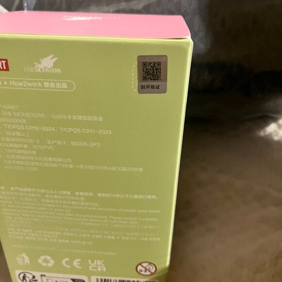 Michael Kors Jet Set Backpack Black with Gold Chain and LABUBU MACARON Bundle - Picture 3 of 9